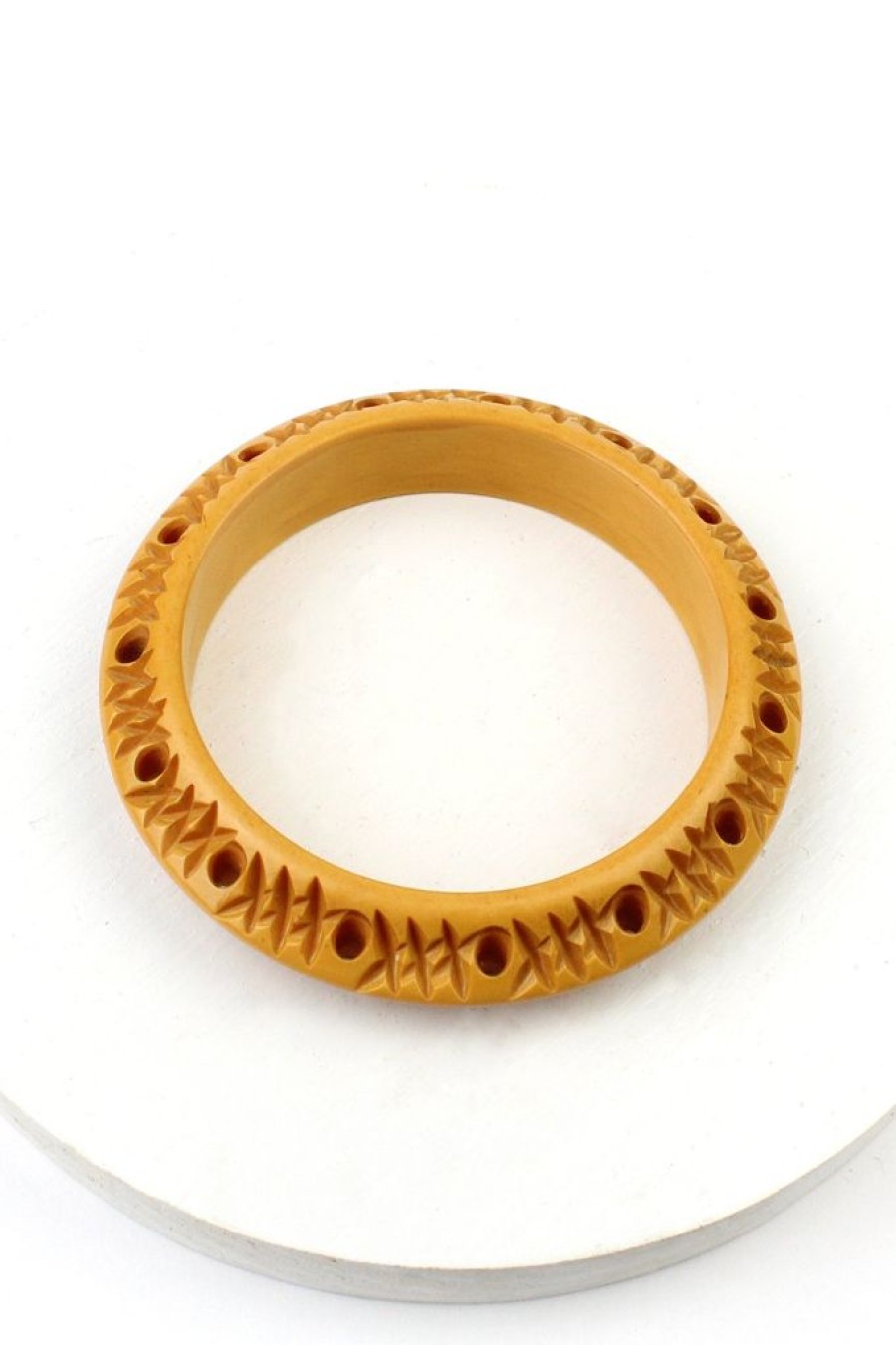 Best Bakelite Estate-Carved & Pierced Butterscotch Bangle