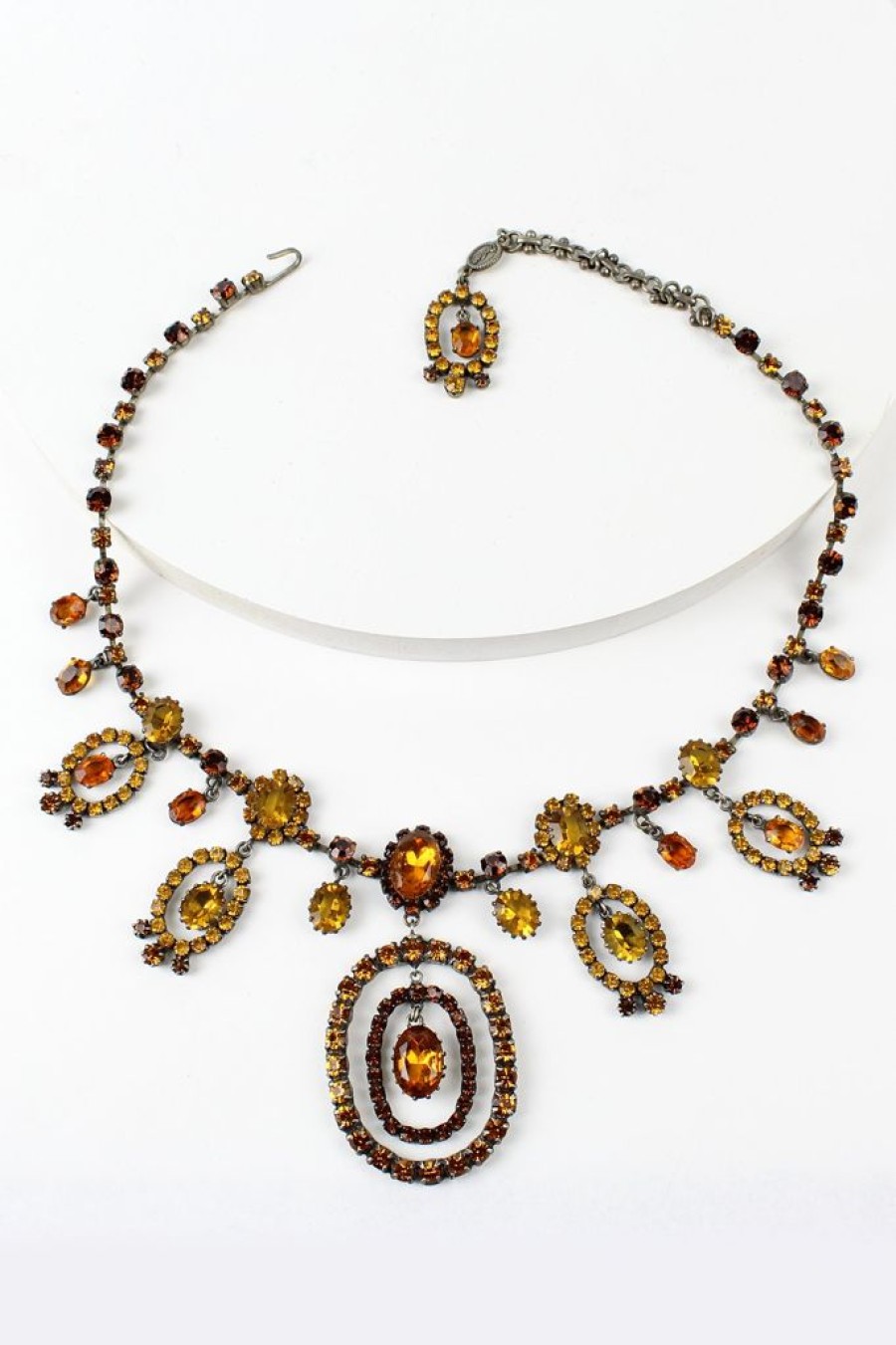 Hot De Luxe Gypsy Oval Necklace