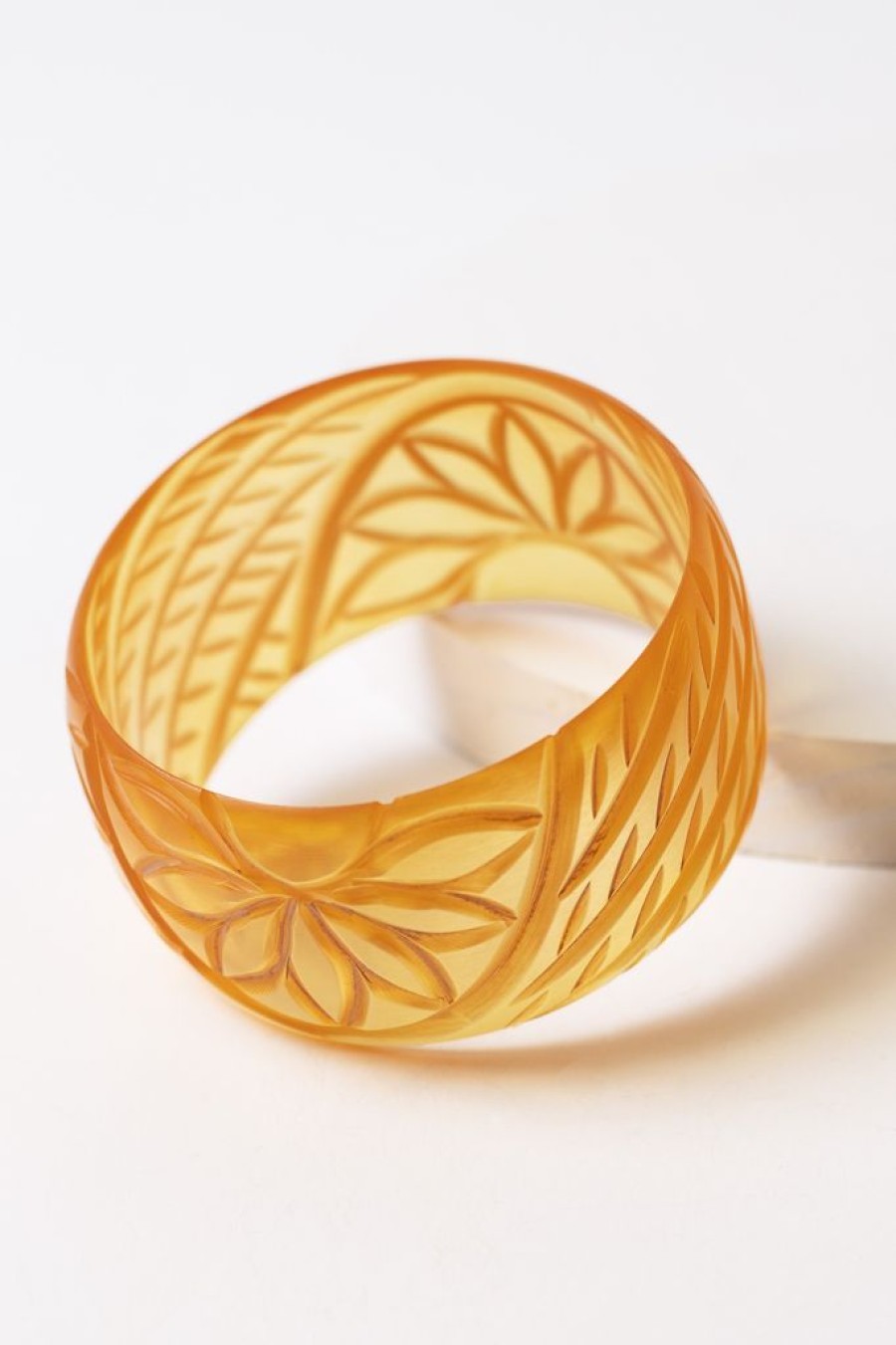 Clearance Paradise Floral Faux Bakelite Bangle