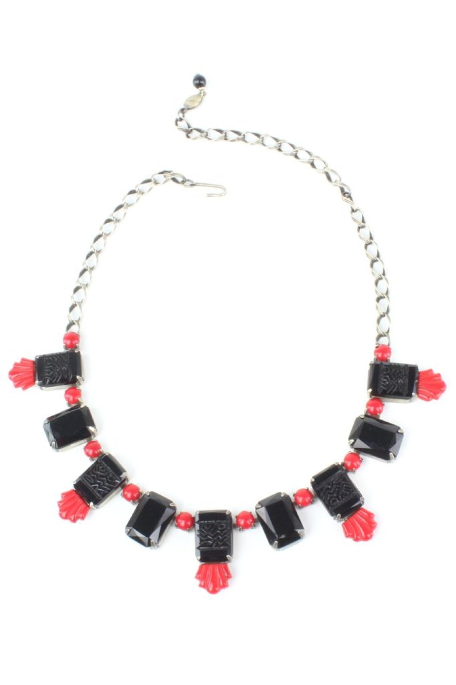 New De Luxe Deco Black & Red Necklace