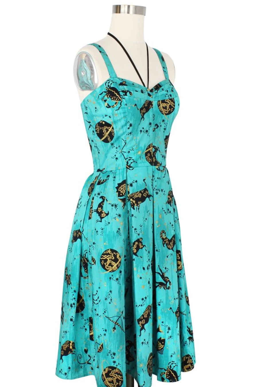 Best Getaway Dress-Astrology